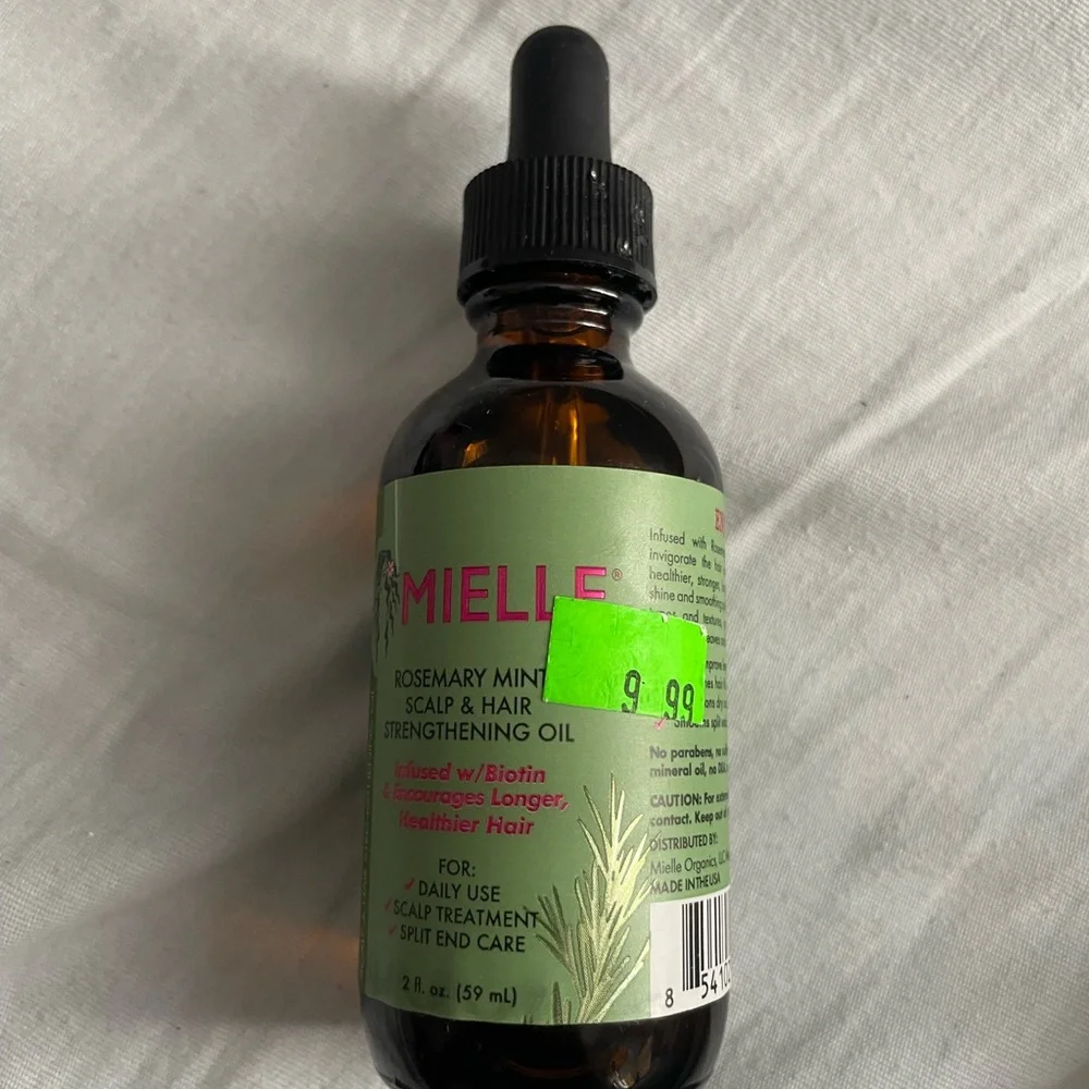 Mielle Rosemary Mint Scalp & Hair Strengthening Oil - Green